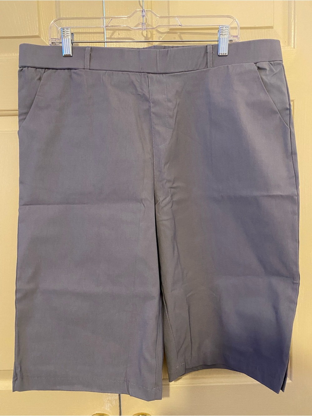 NWOT! Women’s 2XL Classic Gray Chino Bermuda Shorts - Never worn!